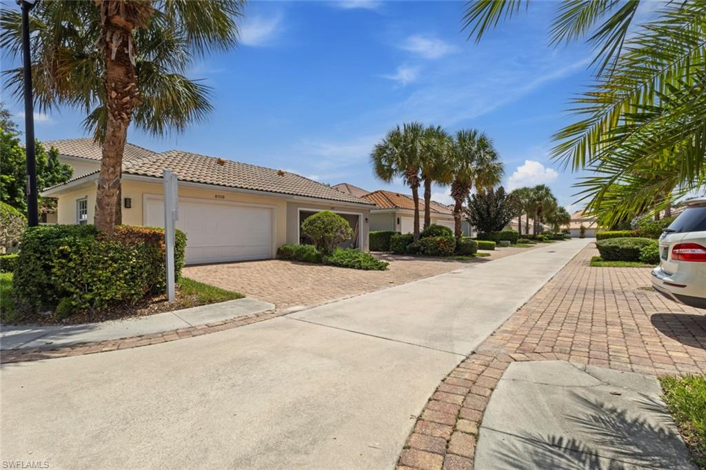 6112 Towncenter CIR photo 29