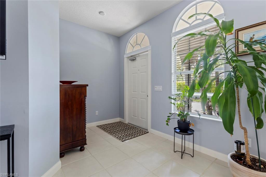 6112 Towncenter CIR