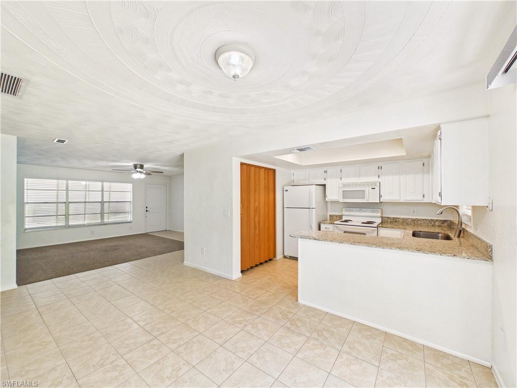 18541 Iris RD photo 12