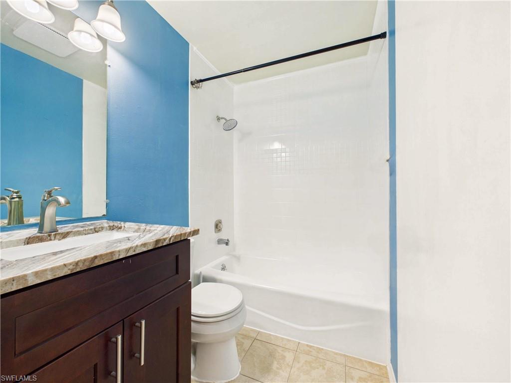 18541 Iris RD photo 10