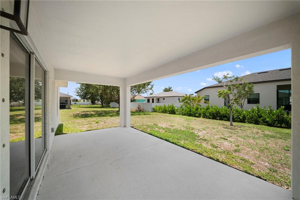 202 NW 25th PL photo 29