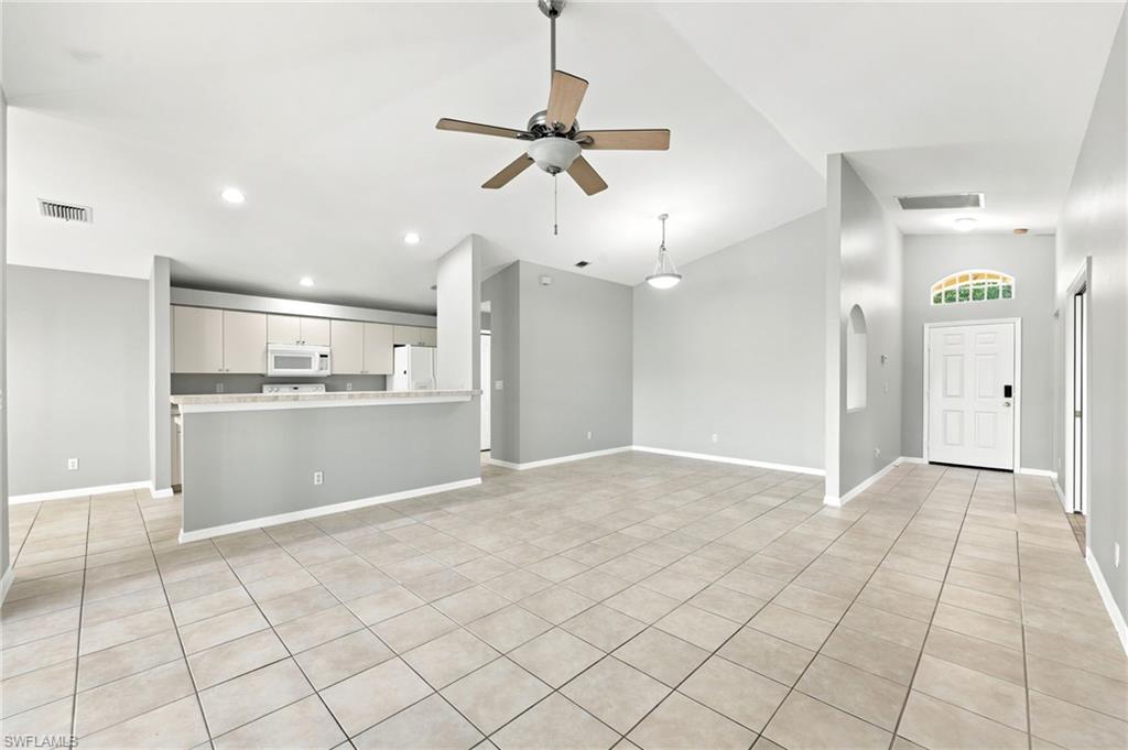 25925 Pebblecreek DR photo 6