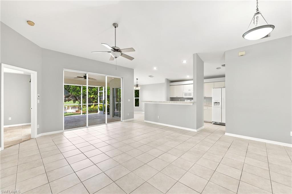 25925 Pebblecreek DR photo 15