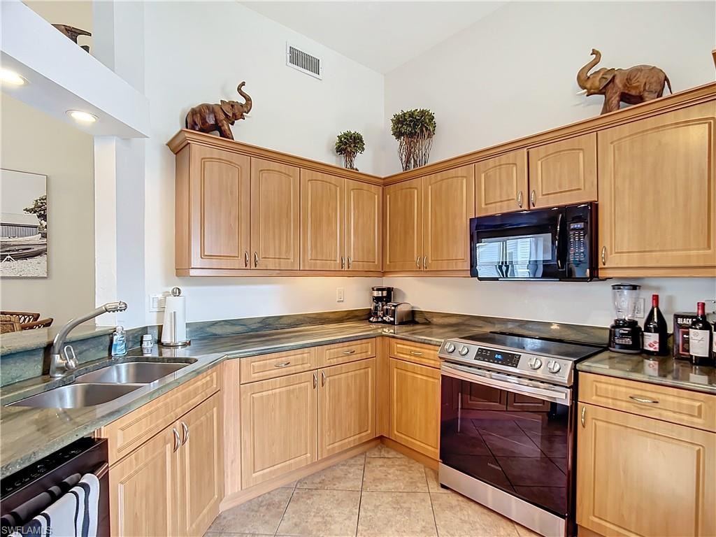 2860 CITRUS LAKE DR R-202 photo 10