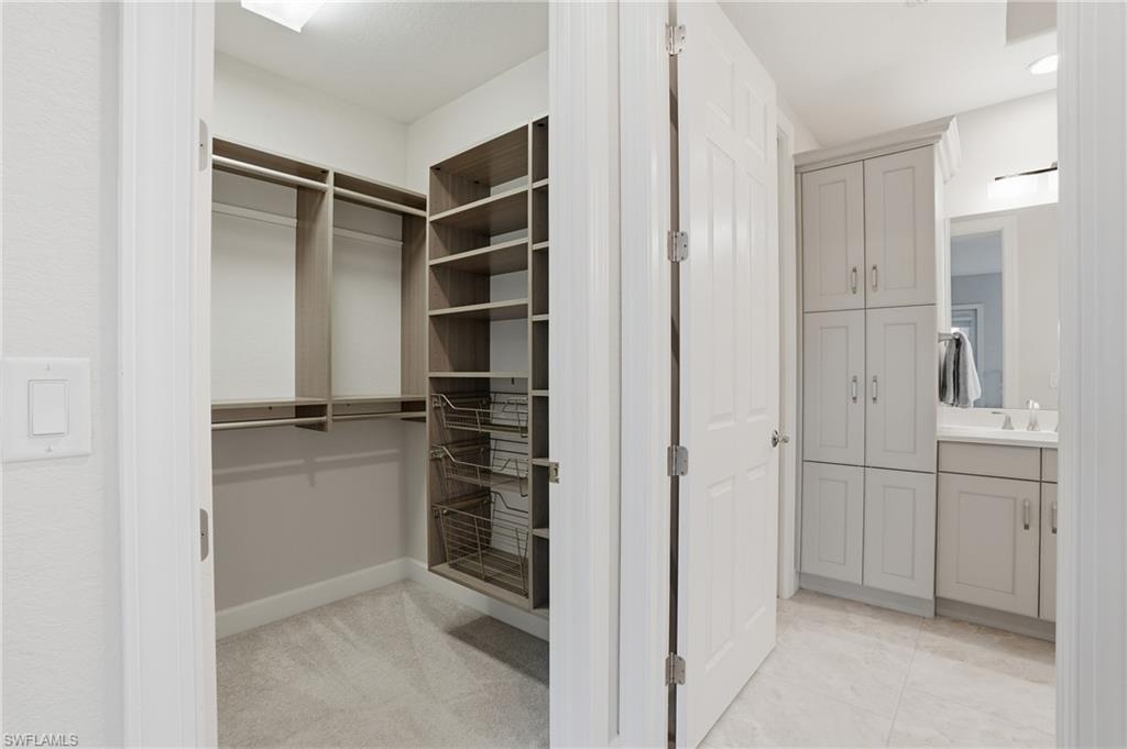 8066 Signature Club CIR 102 photo 26