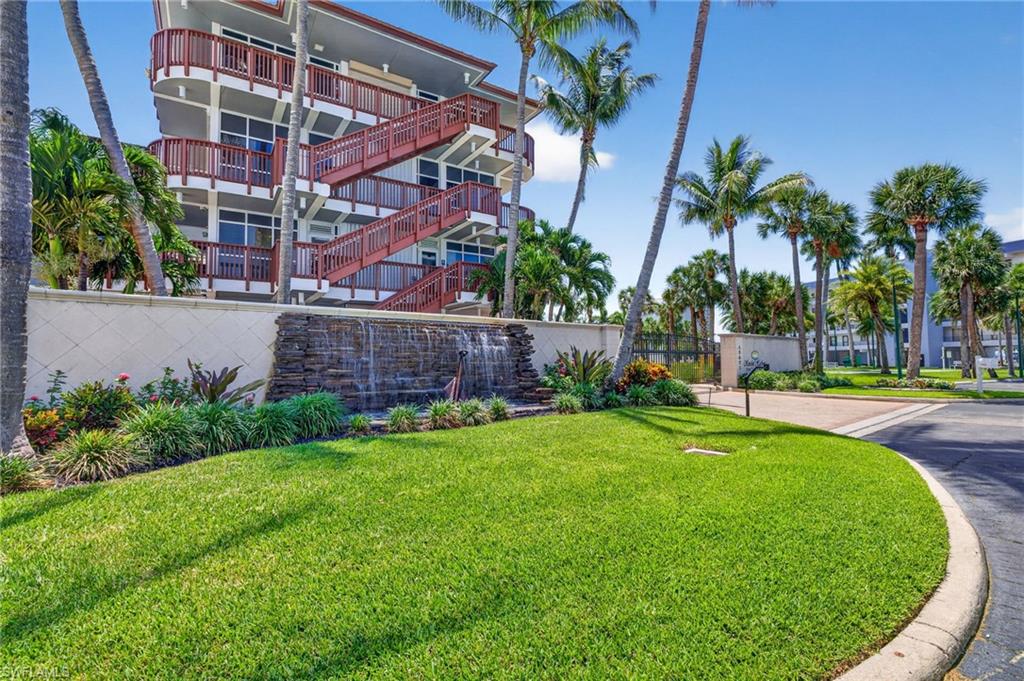Residents enjoy access to the restaurant at the neighboring Sanibel Habor Marina.