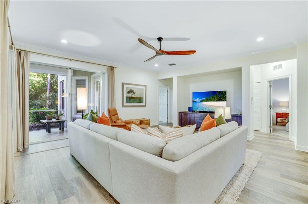 4956 Shaker Heights CT 101