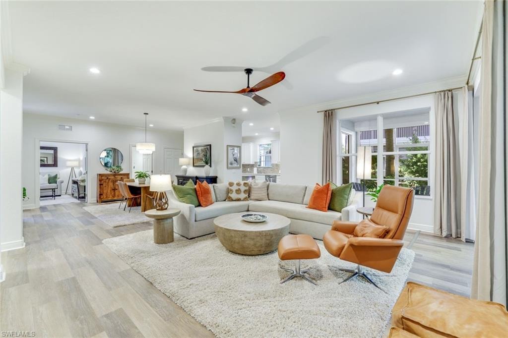 4956 Shaker Heights CT 101