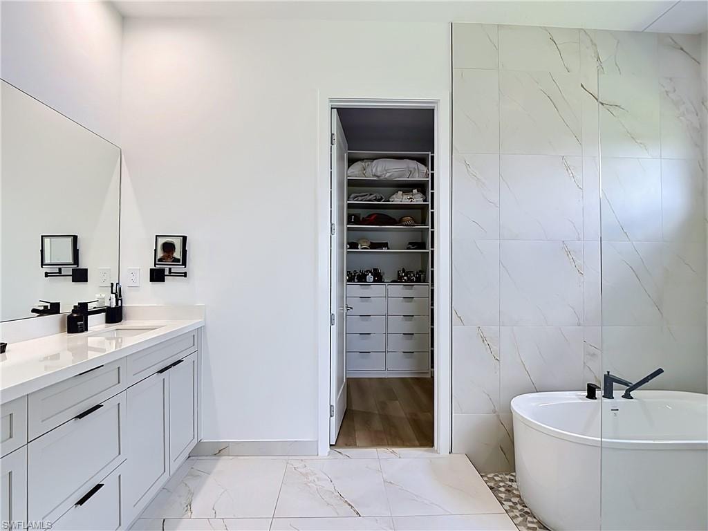 5228 Lamone LN photo 12