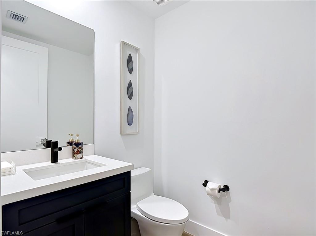 5228 Lamone LN photo 10
