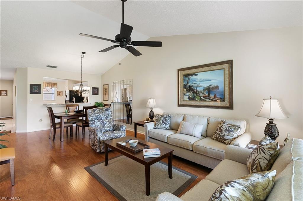 685 Squire CIR 204 photo 7