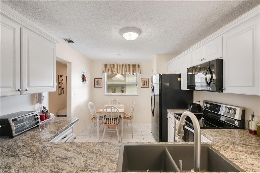 685 Squire CIR 204 photo 9