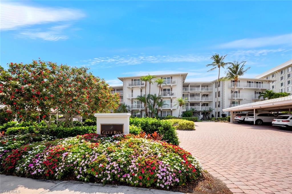 2800 Gulf Shore BLVD N 304