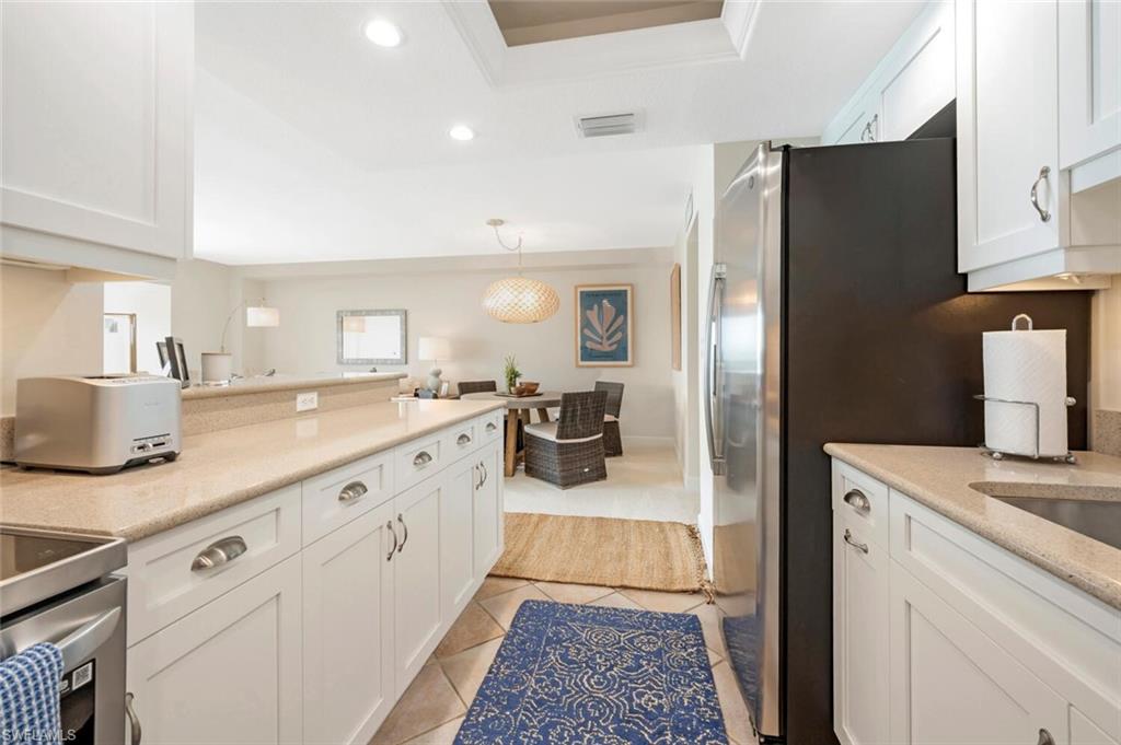 2800 Gulf Shore BLVD N 304 photo 9
