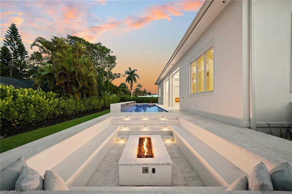 623 Park Shore DR photo 22