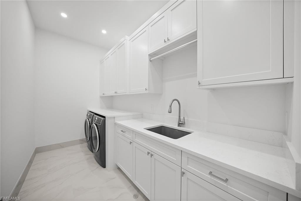 623 Park Shore DR photo 28