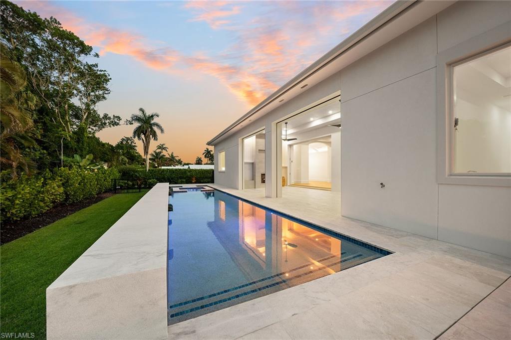 623 Park Shore DR photo 20