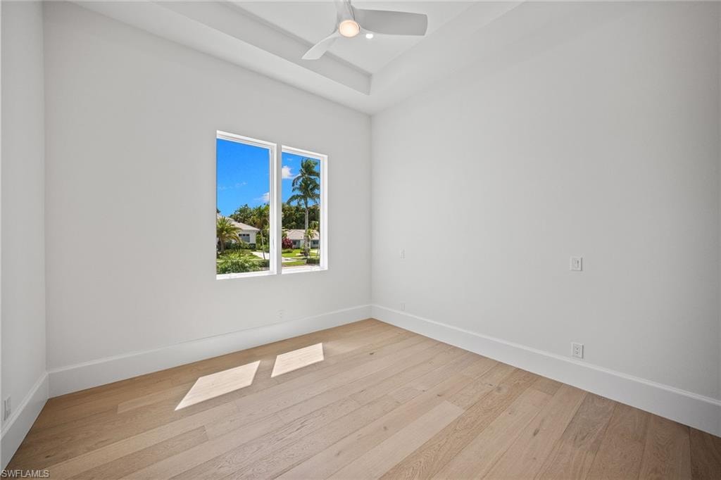 623 Park Shore DR photo 30