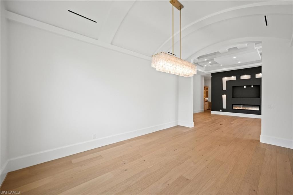 623 Park Shore DR photo 10