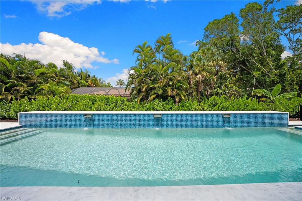 623 Park Shore DR photo 41
