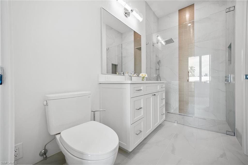 623 Park Shore DR photo 35