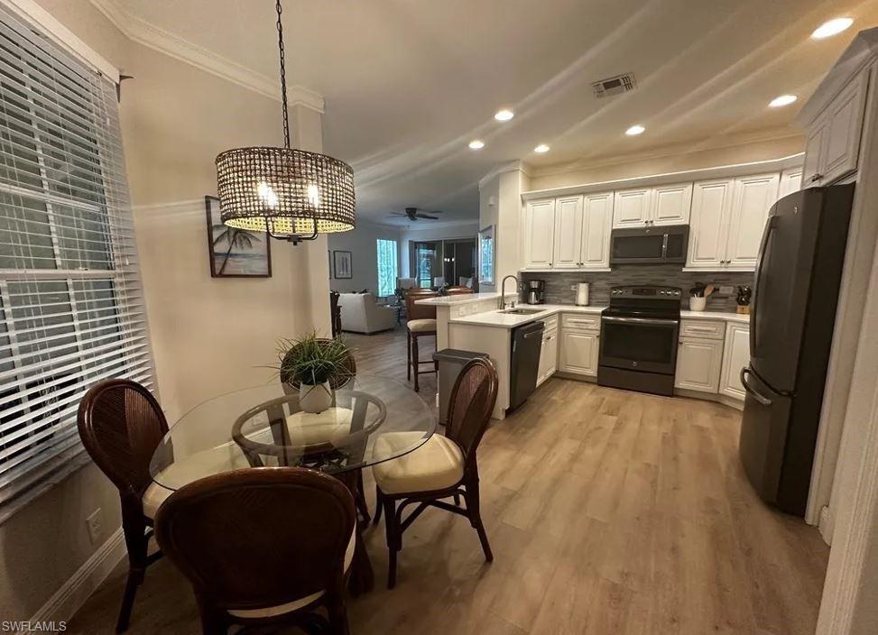 8837 E Bay CIR photo 7