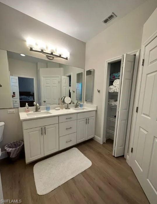 8837 E Bay CIR photo 8
