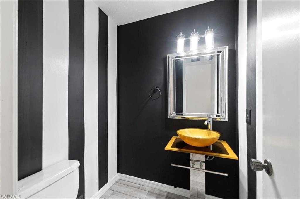 Guest bathroom downstairs near the front door