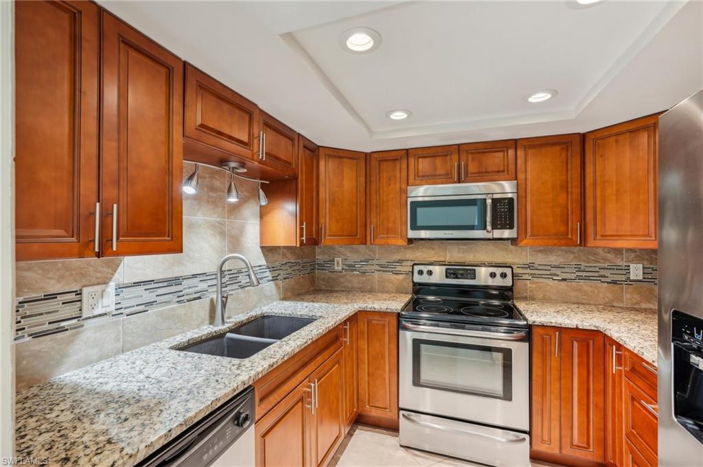 13345 Broadhurst LOOP photo 14