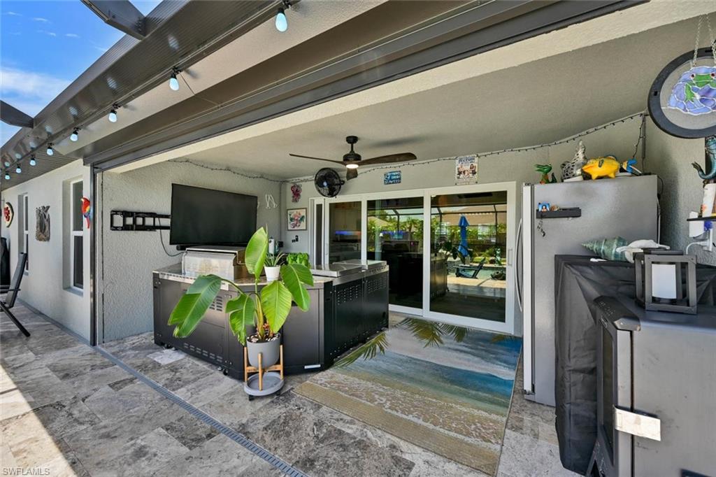 Outdoor Kitchen
