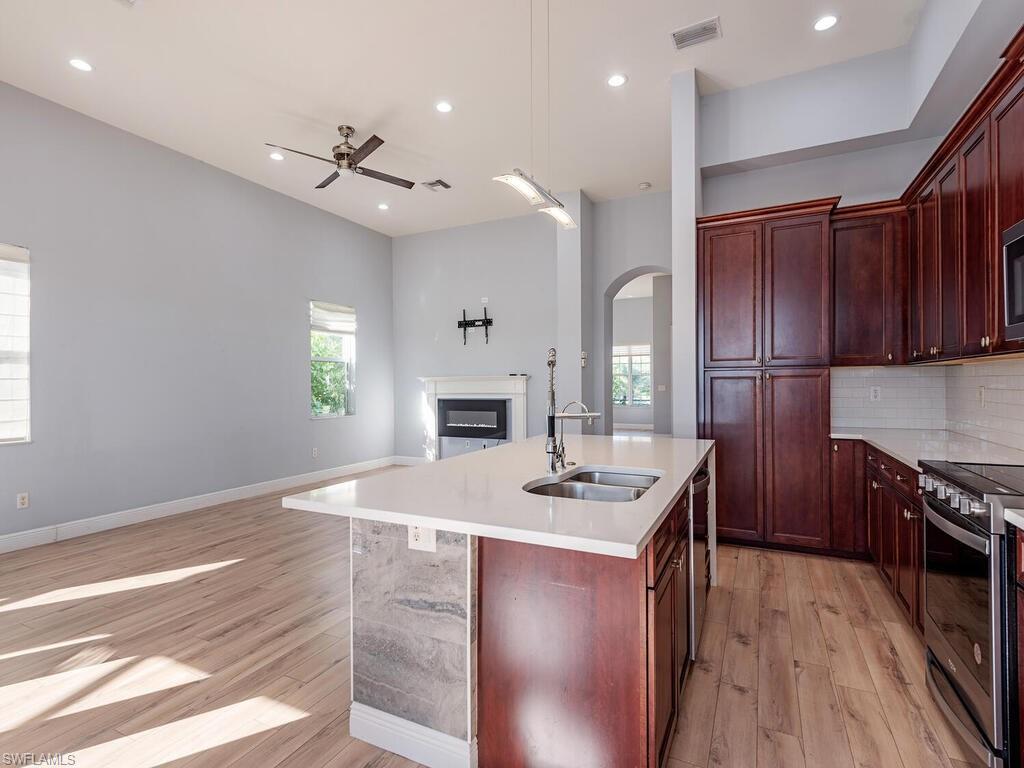 1696 Sarazen PL photo 9