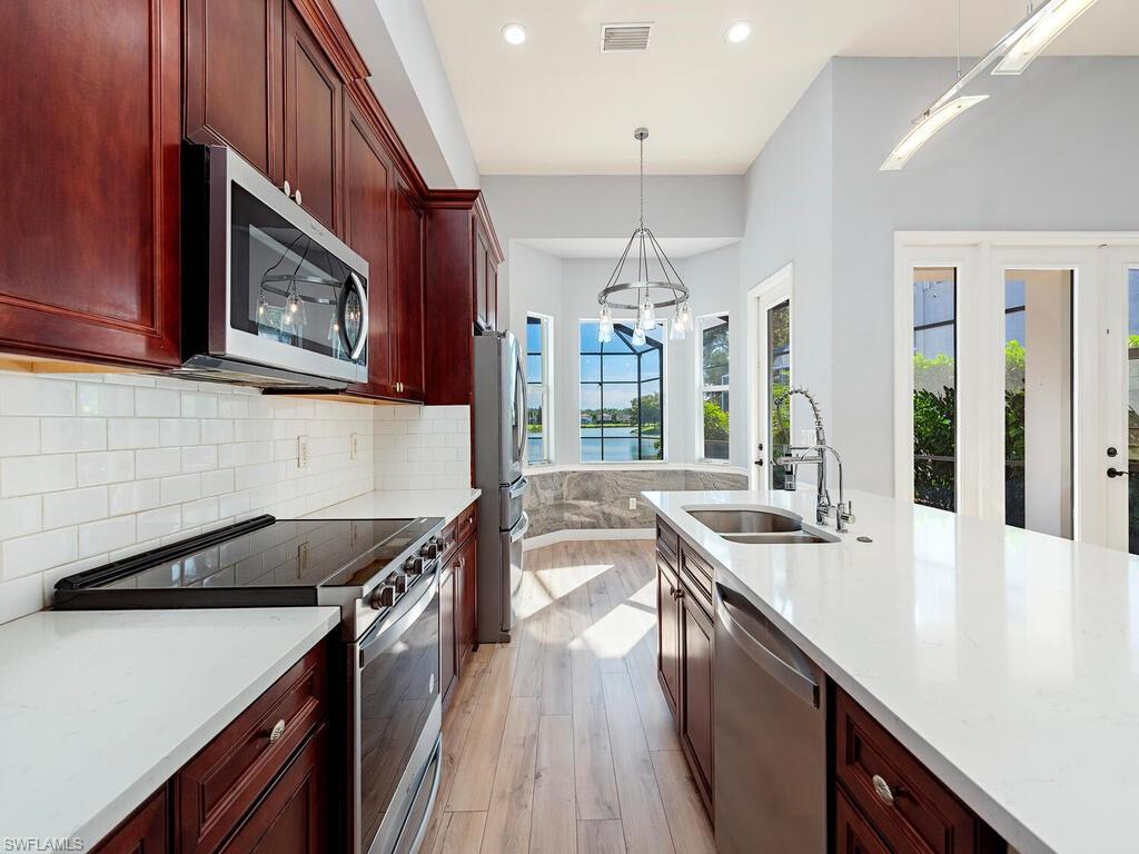 1696 Sarazen PL photo 8