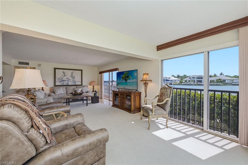 3000 Gulf Shore BLVD N 101