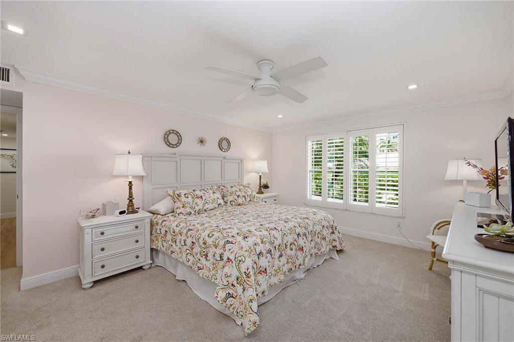 2875 Gulf Shore BLVD N 106 photo 16