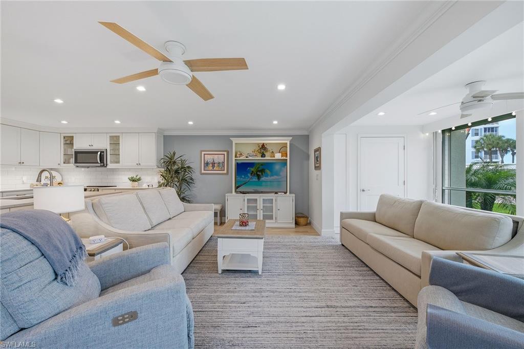 2875 Gulf Shore BLVD N 106 photo 12