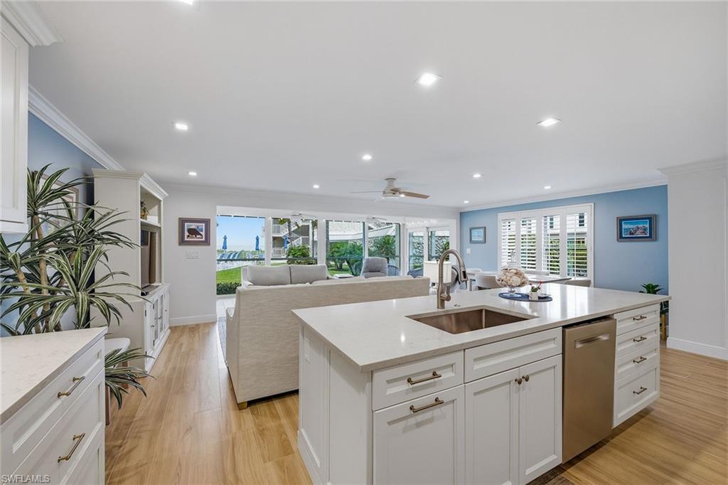 2875 Gulf Shore BLVD N 106