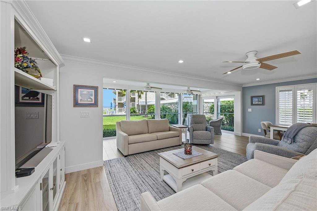 2875 Gulf Shore BLVD N 106