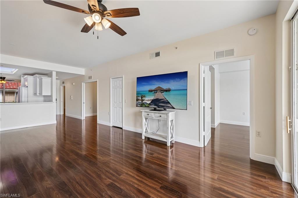2810 Cypress Trace CIR 2112 photo 23