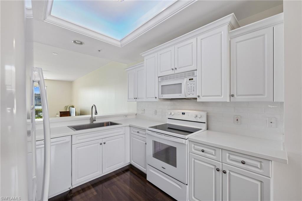 2810 Cypress Trace CIR 2112 photo 27
