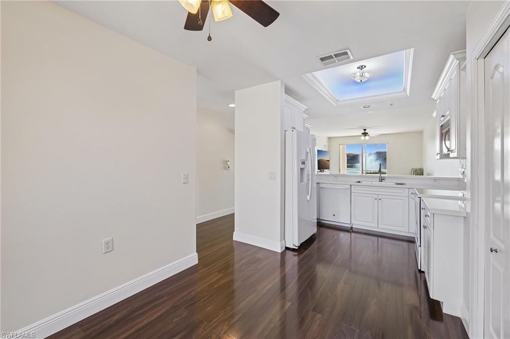 2810 Cypress Trace CIR 2112 photo 26