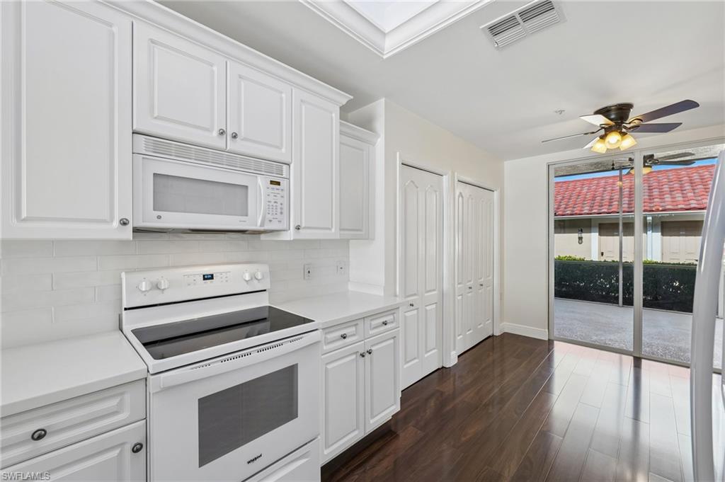 2810 Cypress Trace CIR 2112 photo 28