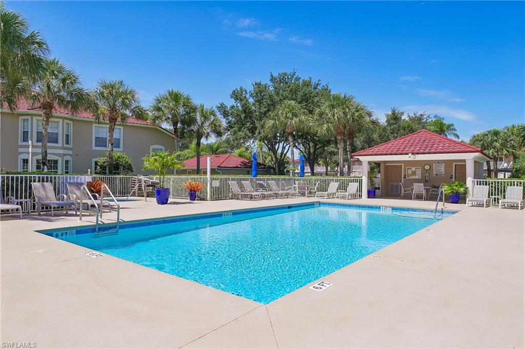 2810 Cypress Trace CIR 2112 photo 8