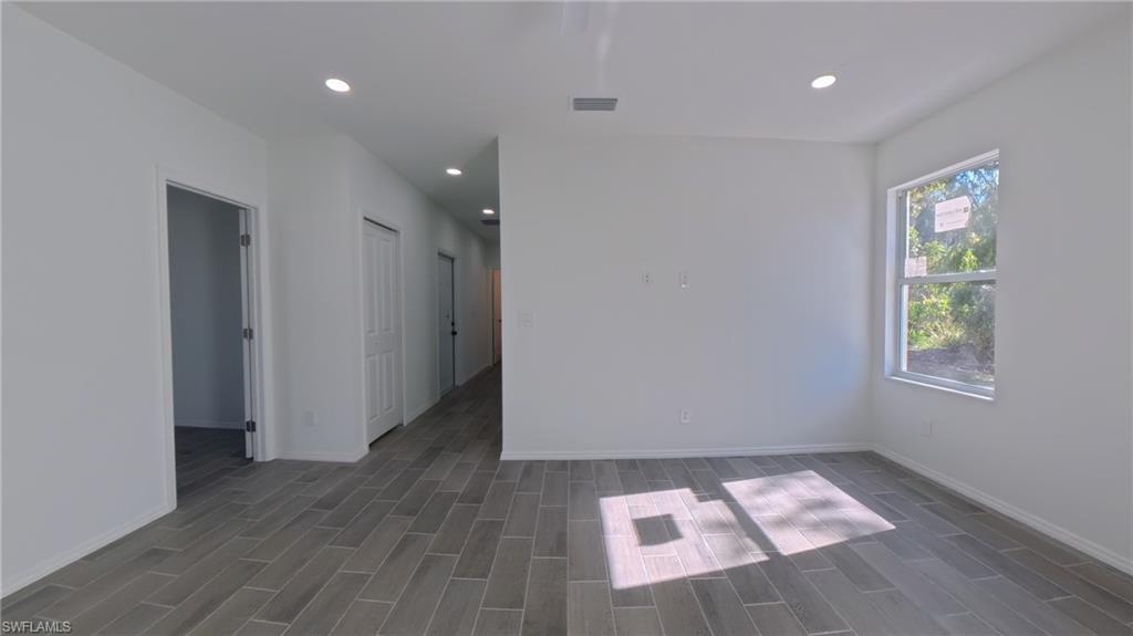 2173 Mitchell CT photo 7