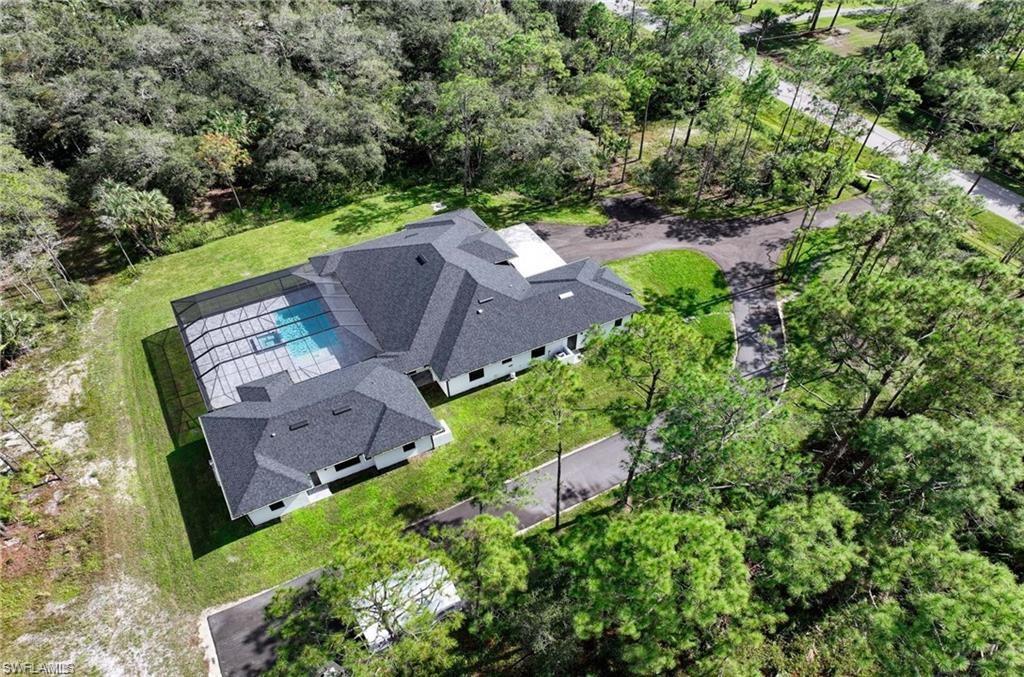 Bird's View of the Main and Guest House