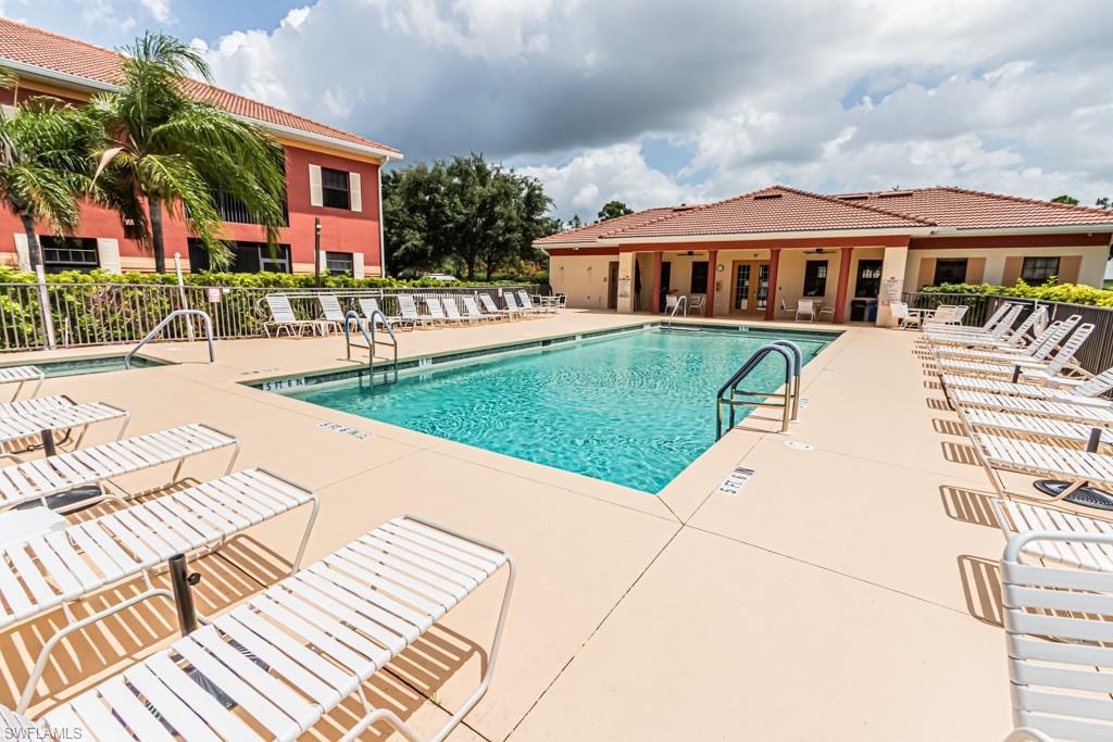 13761 Julias WAY 323 photo 10