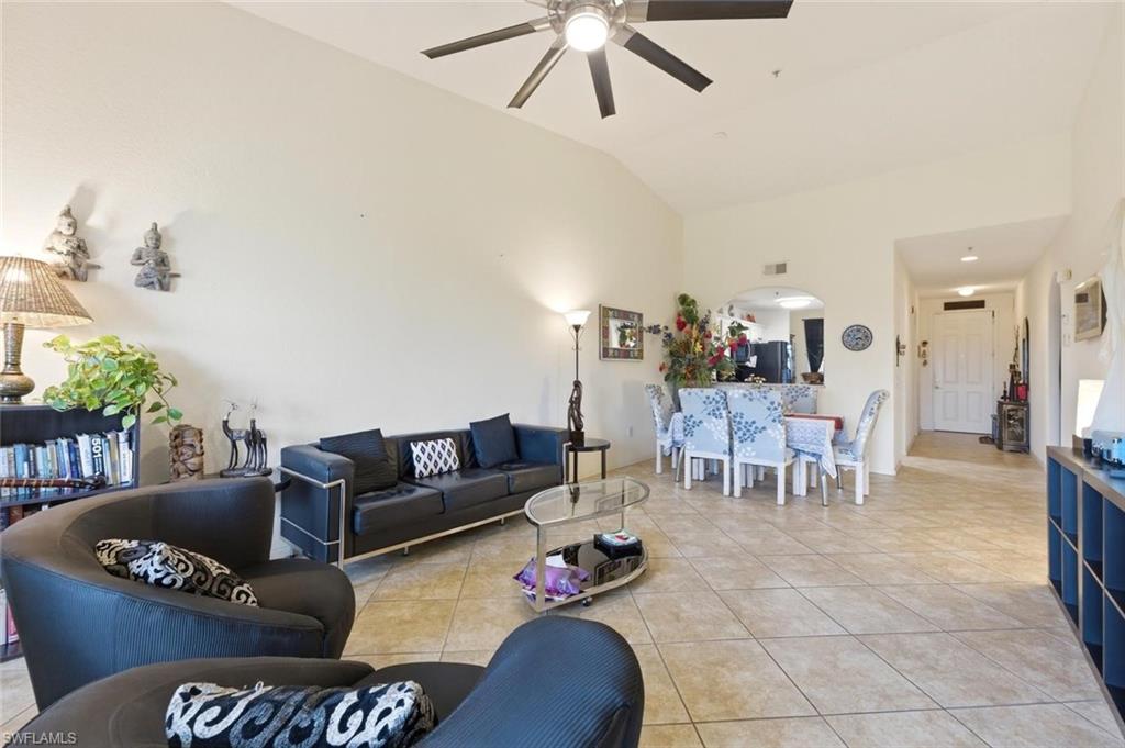 Living/Dining Area