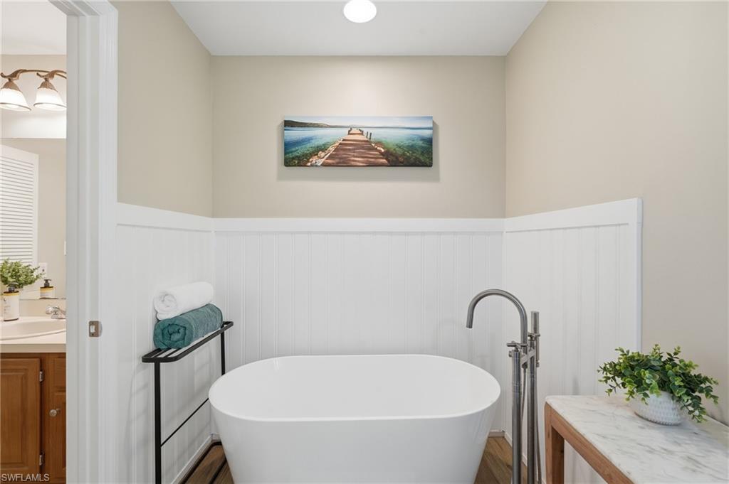 17900 Devore LN photo 23