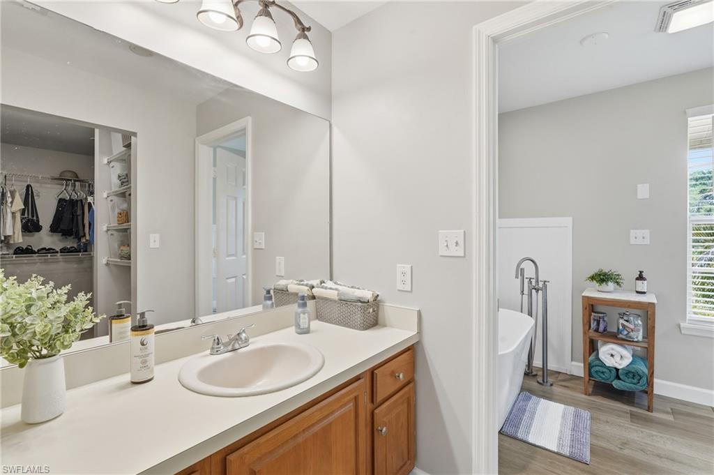 17900 Devore LN photo 22