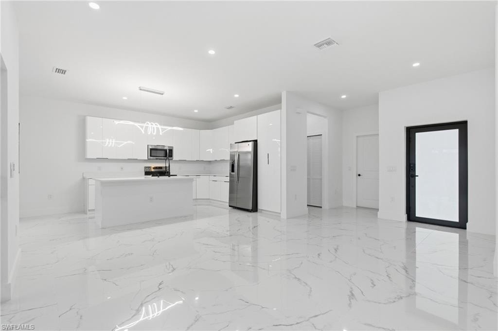 161 Blackstone DR
