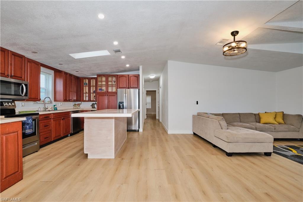 16820 Banyon DR photo 20